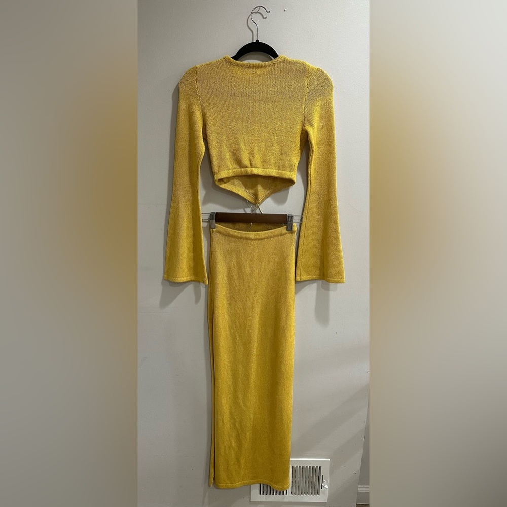 Meshki Anna Flare Sleeve Knit  Dress Yellow - Picture 4 of 16